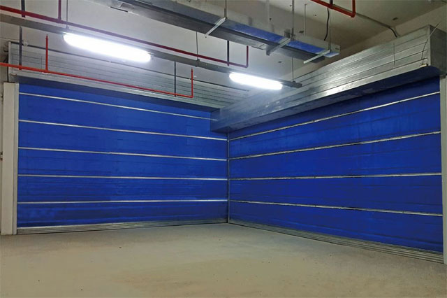 雙軌雙簾特級(jí)防火卷簾（鐵包廂）