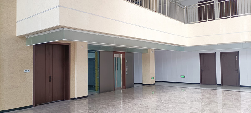 夾絲防火玻璃擋煙垂壁