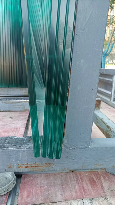 12mm透明防火玻璃擋煙垂壁